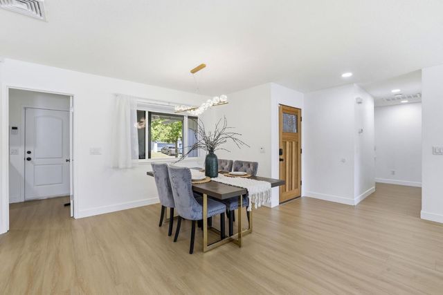 5124 Filbert Ave, Fair Oaks, CA 95628