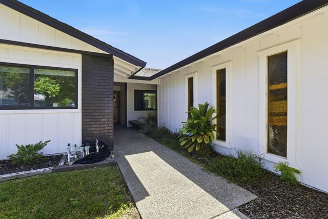 5124 Filbert Ave, Fair Oaks, CA 95628