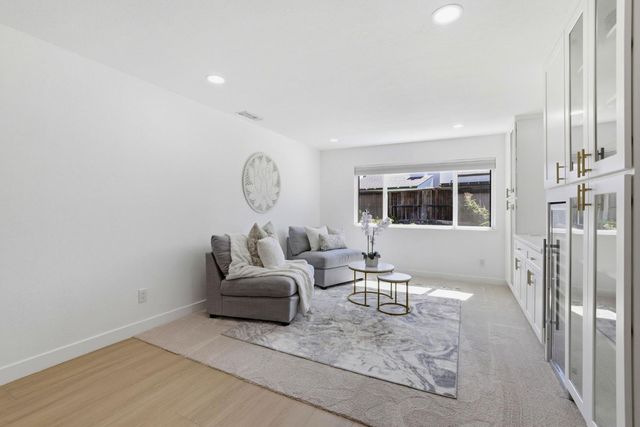 5124 Filbert Ave, Fair Oaks, CA 95628