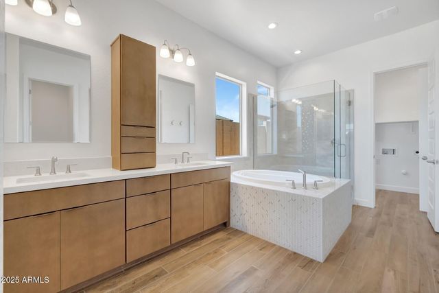 1032 W J WALTZ Way, Apache Junction, AZ 85120