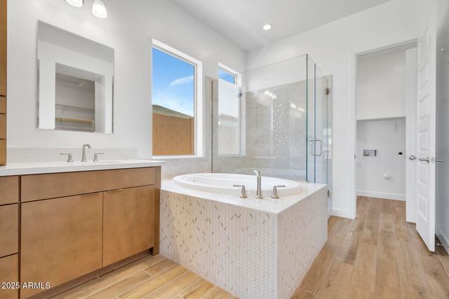 1032 W J WALTZ Way, Apache Junction, AZ 85120