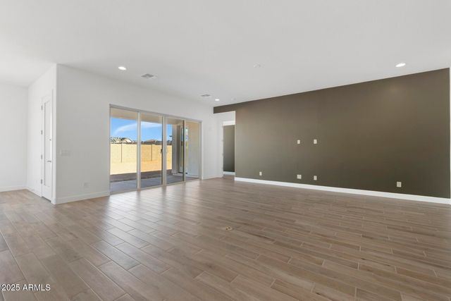 1032 W J WALTZ Way, Apache Junction, AZ 85120