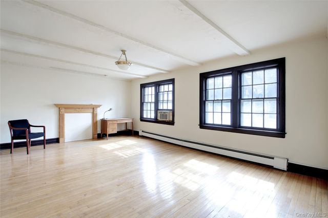 1613 Northern Boulevard, Roslyn, NY 11576