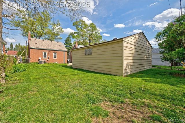 11353 Rockland, Redford, MI 48239