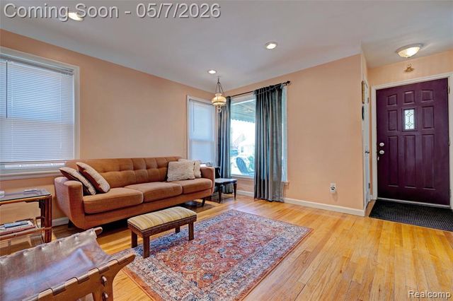 11353 Rockland, Redford, MI 48239