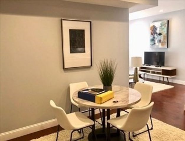 1699 Massachusetts Ave 202, Cambridge, MA 02138