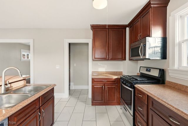 7128 Marcelline Court, Cuyahoga Heights, OH 44125