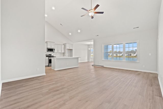 944 Woodside Dr., Conway, SC 29526