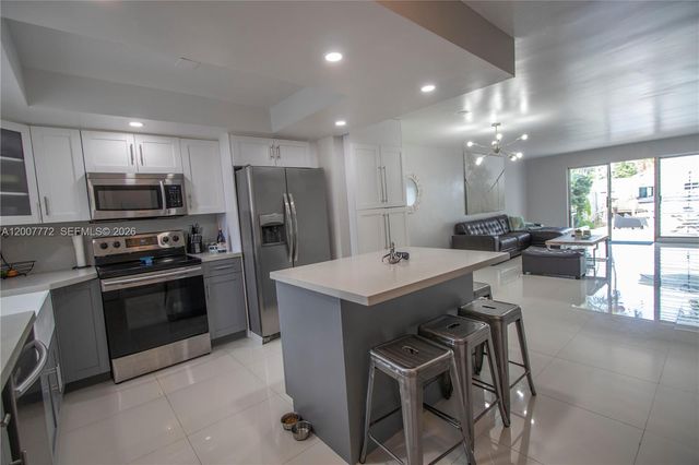 2117 NE 123rd St, North Miami, FL 33181