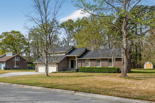 106 Travelers Rest Boulevard, Summerville, SC 29485