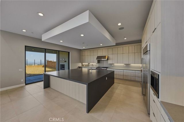 11800 Hillsborough, Porter Ranch, CA 91326