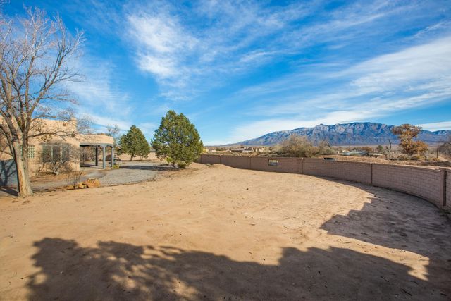 100 Camino Rayo Del Sol, Corrales, NM 87048