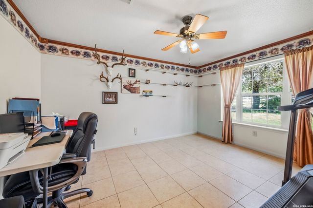 837 Paddy, Floresville, TX 78114