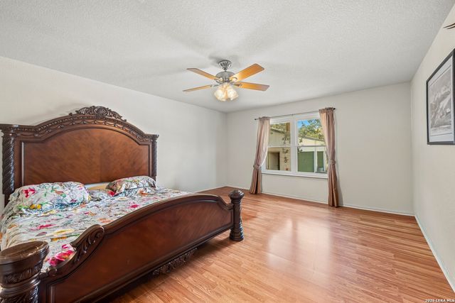 837 Paddy, Floresville, TX 78114