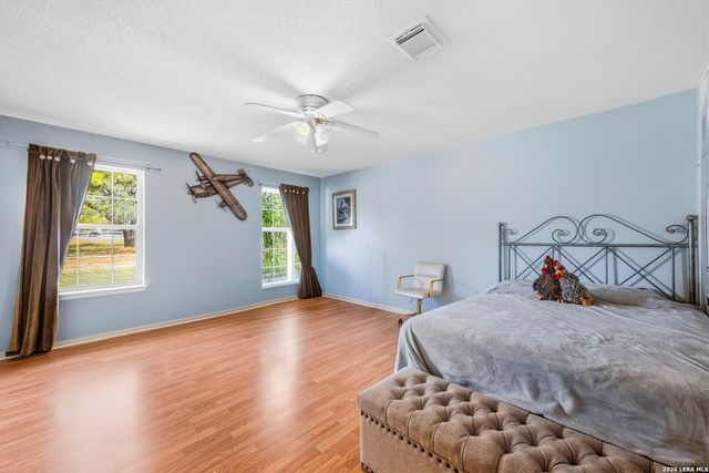 837 Paddy, Floresville, TX 78114