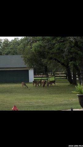 837 Paddy, Floresville, TX 78114