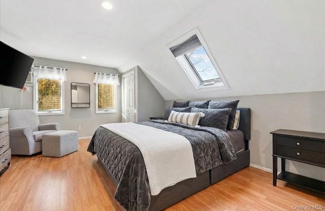 69 Hawthorne Street, Massapequa, NY 11758