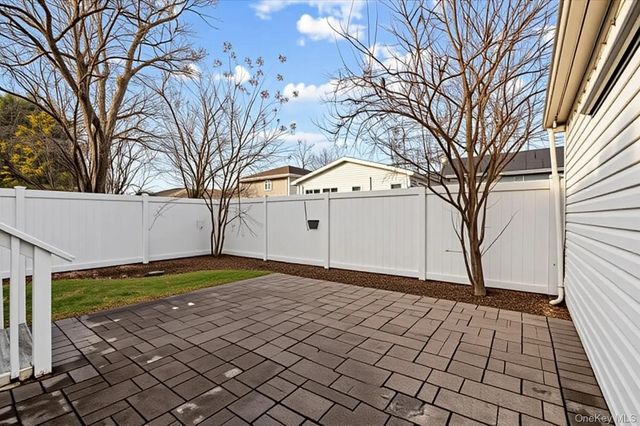 69 Hawthorne Street, Massapequa, NY 11758