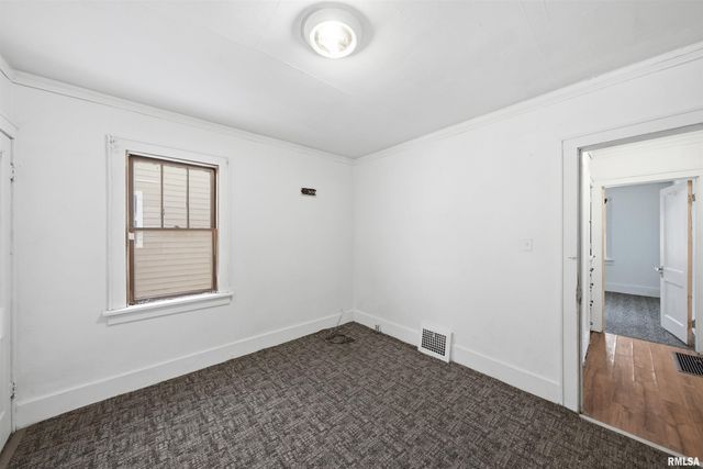 1419 W JOHN H GWYNN JR Avenue, Peoria, IL 61605