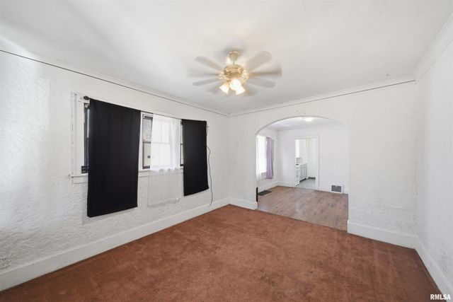 1419 W JOHN H GWYNN JR Avenue, Peoria, IL 61605