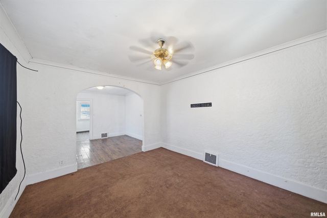 1419 W JOHN H GWYNN JR Avenue, Peoria, IL 61605