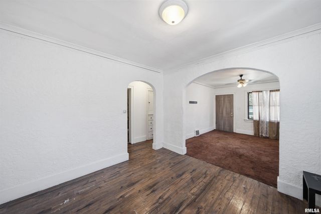 1419 W JOHN H GWYNN JR Avenue, Peoria, IL 61605