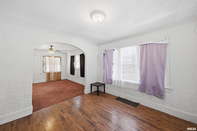 1419 W JOHN H GWYNN JR Avenue, Peoria, IL 61605