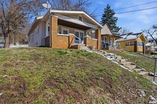 1419 W JOHN H GWYNN JR Avenue, Peoria, IL 61605