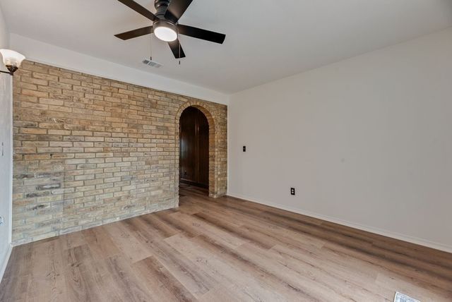2520 Coleshire Drive, Plano, TX 75075