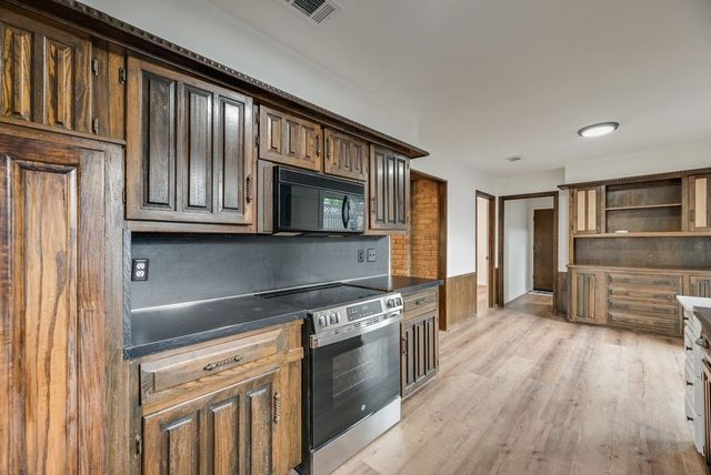 2520 Coleshire Drive, Plano, TX 75075