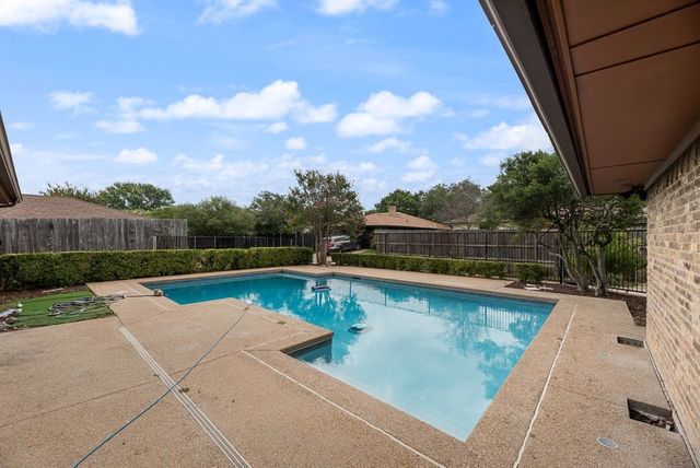 2520 Coleshire Drive, Plano, TX 75075
