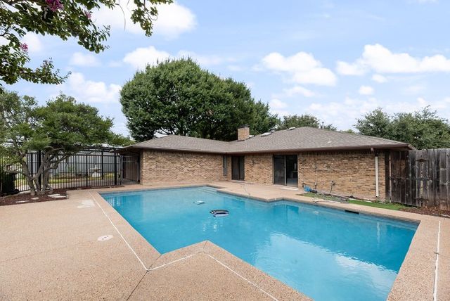 2520 Coleshire Drive, Plano, TX 75075