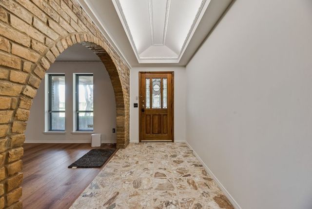 2520 Coleshire Drive, Plano, TX 75075