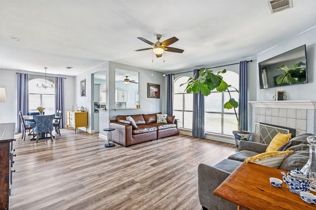 1003 Morningside Drive, Grand Prairie, TX 75052