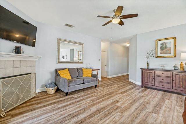 1003 Morningside Drive, Grand Prairie, TX 75052