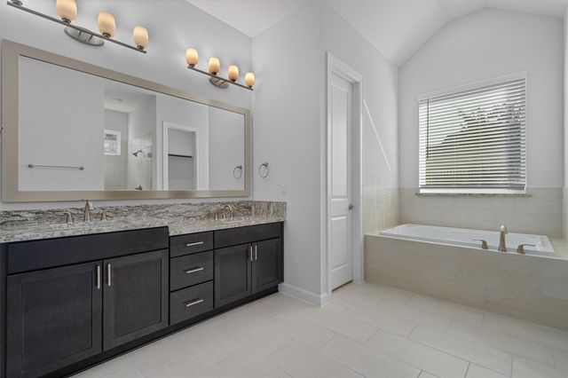 208 Lodestone LN, Austin, TX 78738