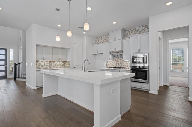 208 Lodestone LN, Austin, TX 78738