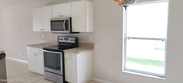 2148 Caledonia Place, Melbourne, FL 32940