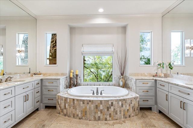 1116 Watercliffe DR, Lago Vista, TX 78645