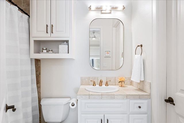 1116 Watercliffe DR, Lago Vista, TX 78645