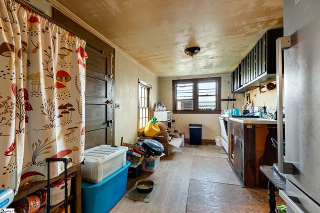 15 Parker Street, Pelzer, SC 29669