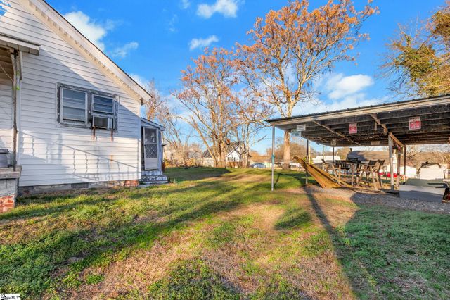 15 Parker Street, Pelzer, SC 29669