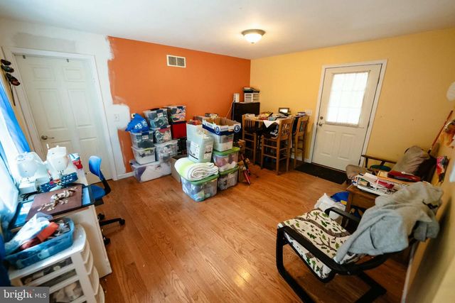 42 W LAKE RD, Medford, NJ 08055