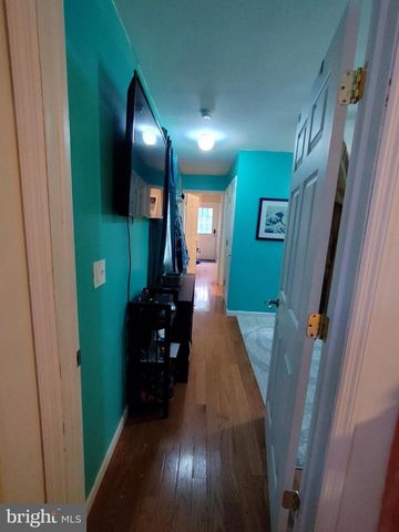 42 W LAKE RD, Medford, NJ 08055