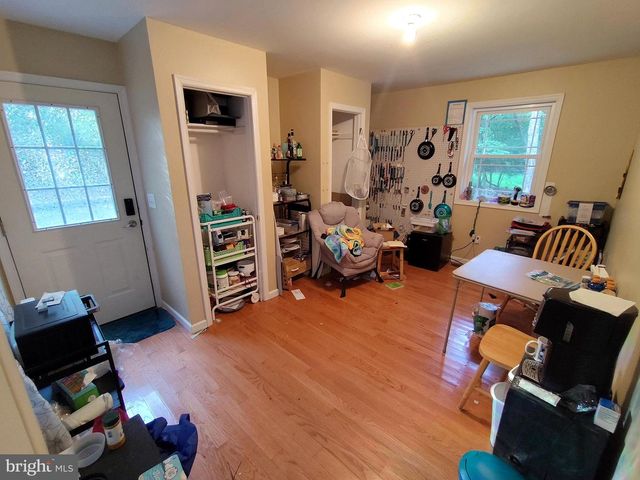 42 W LAKE RD, Medford, NJ 08055