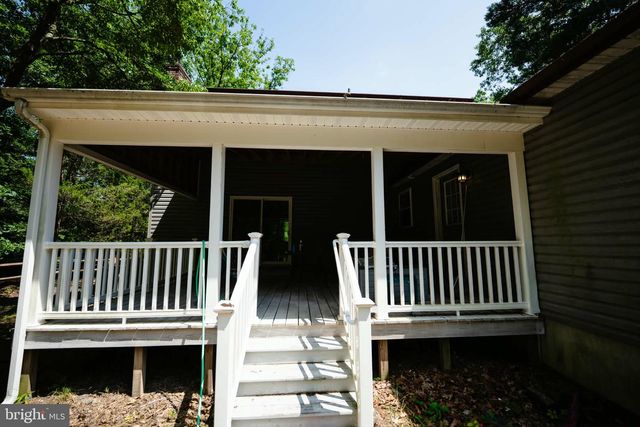 42 W LAKE RD, Medford, NJ 08055