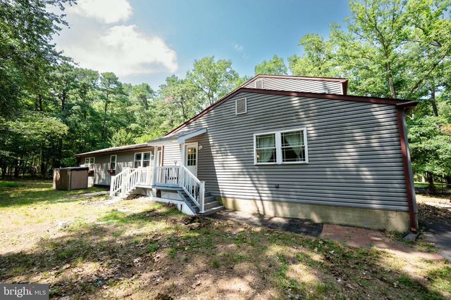 42 W LAKE RD, Medford, NJ 08055