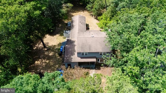 42 W LAKE RD, Medford, NJ 08055