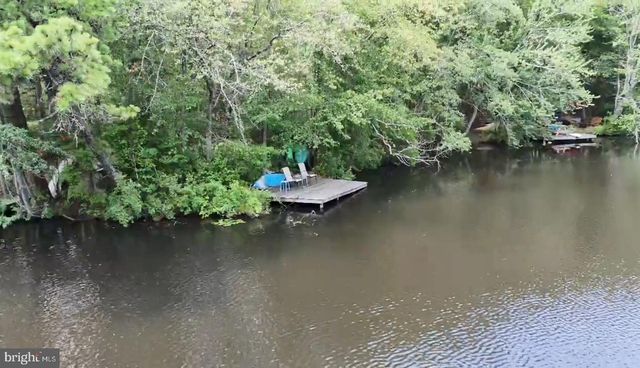 42 W LAKE RD, Medford, NJ 08055