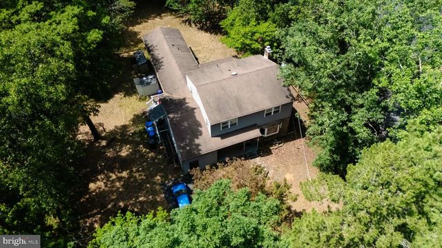 42 W LAKE RD, Medford, NJ 08055